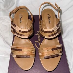 Clarks Women's Multi-Tone Sandals